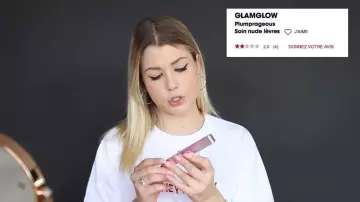 The gloss Plumprageous to Enjoy Phoenix tested in his video "I'm testing the worst products Zipporah"