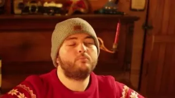 Gorra gris vista en The Green Line - 50/50 (reseña) (Linksthesun)