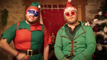 Bolas blancas de Navidad vistas en Le Point - Diciembre 2016 (Linksthesun)