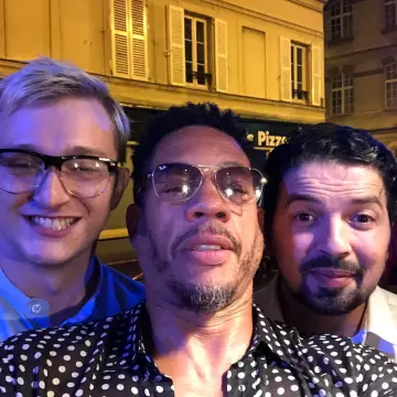 Sunglasses Aviator Ray-Ban of Joey Starr on his account Instagram