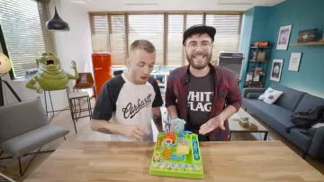 Le jeu Tricky Bille dans la vi­déo com­mune de Squee­zie et Cy­prien (Bi­gor­neaux & Co­quillages)