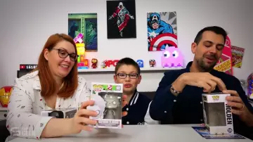 The figurine funko pop Gertrude Eldridge in the youtube video 3 all-new minifigures funko pop horror, Family Geeky