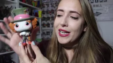 La figurine funko pop le chapelier fou dans la vidéo youtube Commencer sa collection de Funko Pop! de Fancy Fanny