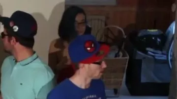 Casquette Logo Spiderman vue dans Magic in the air - Magic System (crítica) (Linksthesun)