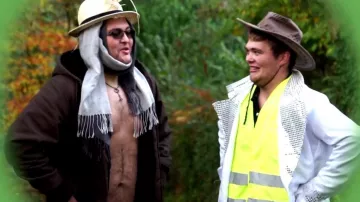 Foulard noir vu dans Magic in the air - Magic System (crítica) (Linksthesun)