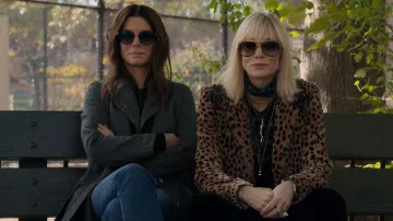 Lou's (Cate Blanchett) gafas aviadoras negras y doradas en Ocean's 8