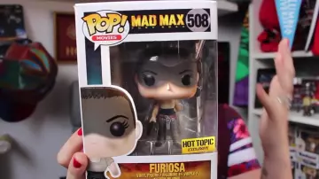 la figurine funko pop de mad max dans la vidéo youtube  Haul nyc avec adresses et surprise de Fancy Fanny