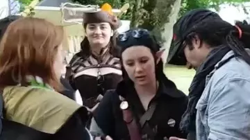 Cosplay: elf ears in the video Linksthesun Vlog - LinksTheSun to Geek Faëries 2017