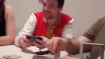 Jacket Teddy in the video linksthesun Vlog - LinksTheSun to Geek Faëries 2017