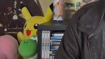 Plush Kieby in the video Linksthesun - Last danse - Indila (critique) [Réupload for mobile platform]