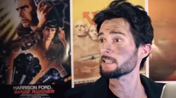 Post Blader Runner in the video linksthesun Linksthesun - Last danse - Indila (critique) [Réupload for mobile platform]