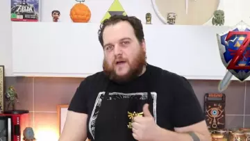 The figurine Funko Pop Harry Potter Quidditch Gastronogeek (Thibaud Villanova) in his video "Recipe The Legend of Zelda - The Cake Monster"