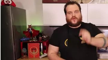 L'ocarina bleue électronique (The Legend of the Zelda) de Gastronogeek (Thibaud Villanova) dans sa vidéo  "Recette Wakfu - La blanquette d'Alibert"