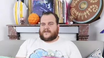 The fruit of the devil (One Piece) Gastronogeek seen in his video, "meetings and Cakes !"