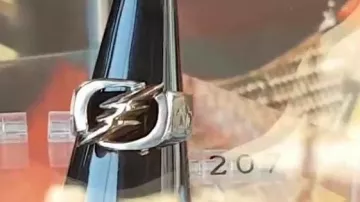 Anillo flash visto en Vlog - LinksTheSun en The Geek Faëries 2018 de Linksthesun