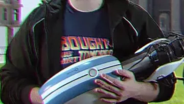 t shirt I Bought This Shirt Tomorrow vu dans Chansons françaises : le moment où ça a merdé (critique) de Linksthesun