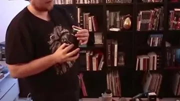 camera CANON EOS 70D seen in Vlog - LinksTheSun to Geek Faëries 2018 Linksthesun