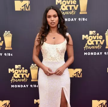 Alisha Boe's Sequin Corset Dress on the Red Carpet of the MTV Movie And TV Awards 2018