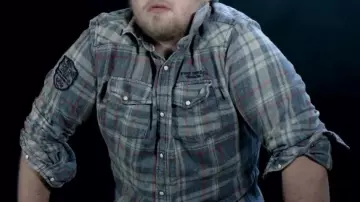 shirt seen in Interview of the characters - the string LinksTheSun of Linksthesun