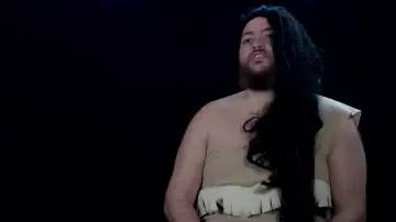 wig black long saw in an Interview of the characters - the string LinksTheSun of Linksthesun