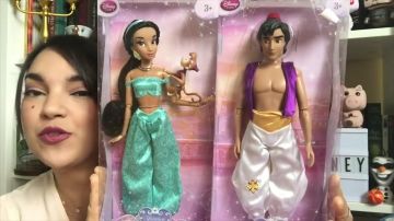 La muñeca disney de Jasmine en el video de YouTube de Eloo Wonderland's Huge Haul Disney