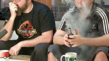 Camiseta de Yoshi's Island vista en The Rumble of YouTubers: ¡el primer campeón de YouTube! (Linksthesun)