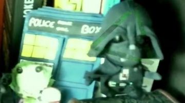 Juguete de peluche Darth Vader visto en Point Culture: Fan Theories in Cinema (Parte 1) REUPLOAD (Linksthesun)