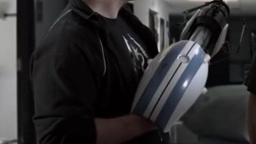 t shirt skyrim vu dans Chansons françaises : le moment où ça a merdé (critique) de Linksthesun