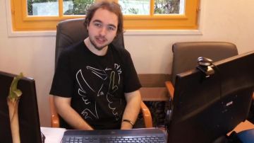 La camiseta negra en el juego - Vitaa feat review video. Gims Maestros de LinksTheSun