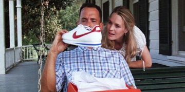 The pair of Nike Cortez Forrest Gump (Tom Hanks) in Forrest Gump