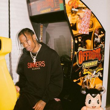 Sudadera con capucha Balenciaga "SINNERS" de travis Scott en su cuenta de Instagram