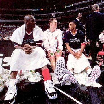 Sneakers Nike Air Jordan 11 "win like 82" of Michael Jordan on the Instagram of Nicekicks