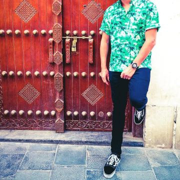 The pair of Vans Old Skool black of DJ Snake on his account Instagram