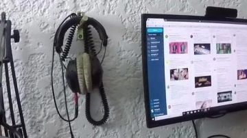 The headphones Beyerdynamic in the YouTube video showcasing my SETUP of OFFICE ! chain of Geek