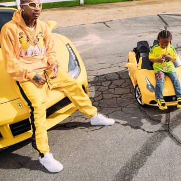 Zapatillas Vans Old School Triple White usadas por King Gold Chains en su cuenta de Instagram