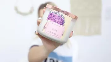 La bougie Bath and body works rose de EnjoyPhoenix dans sa vidéo HAUL Mexique