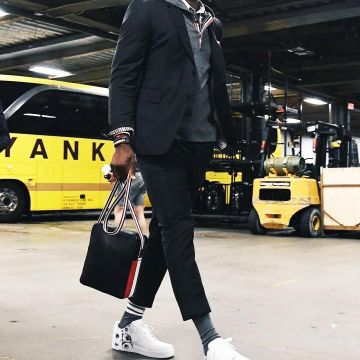 Sneakers Nike Air Force 1 Supreme / CDG LeBron James on Instagram of NiceKicks