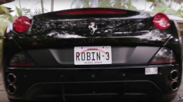 The license plate "Robin-3" of the Ferrari black by Thomas Magnum (Jay Hernandez) in Magnum P. I. (2018) (S01)