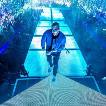 The pair of Nike Air VaporMax More of DJ Snake on his account Instagram