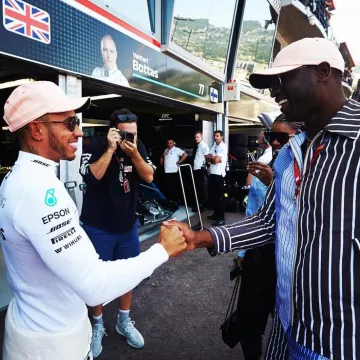 The pink hat Mercedes AMG Petronas 2018 