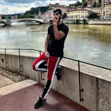 Sneakers Nike x Off-White Air Vapormax Flyknit Black to The Weasel on his account Instagram