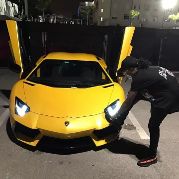 The pair of the Adidas Yeezy Boost 350 V2 black Quavo on his account Instagram