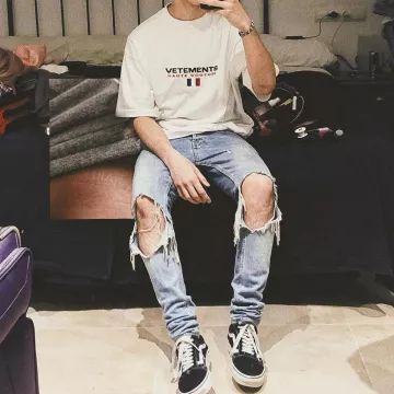 Zapatillas vans Old Skool negras de Sulivan Gwed en su cuenta de Instagram