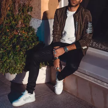 the pair of Nike x Off White Air Force 1 Low Virgil Abloh The 10 Ten of Anil B on his account Instagram