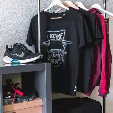 The nike vapomax black @tadsnkrs on his account Instagram