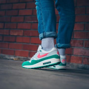 The nike air max 1 watermelon @tadsnkrs on his account instagram