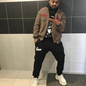 Zapatillas blancas balenciaga Triple S de Alonzo en Instagram