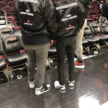 The Nike air zoom lebron black and white Drake on his account Instagram