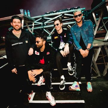 Sneakers Nike Air Max 98 Cone of DJ Snake on his account Instagram