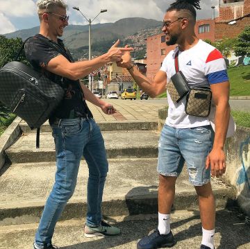 Sneakers Nike Dualtone racer ID views on the account Instagram of Premium